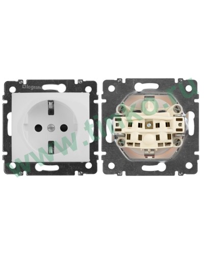 Розетка Valena 2К+3 10/16А, белый (774420). Розетка. LegranD в Томске